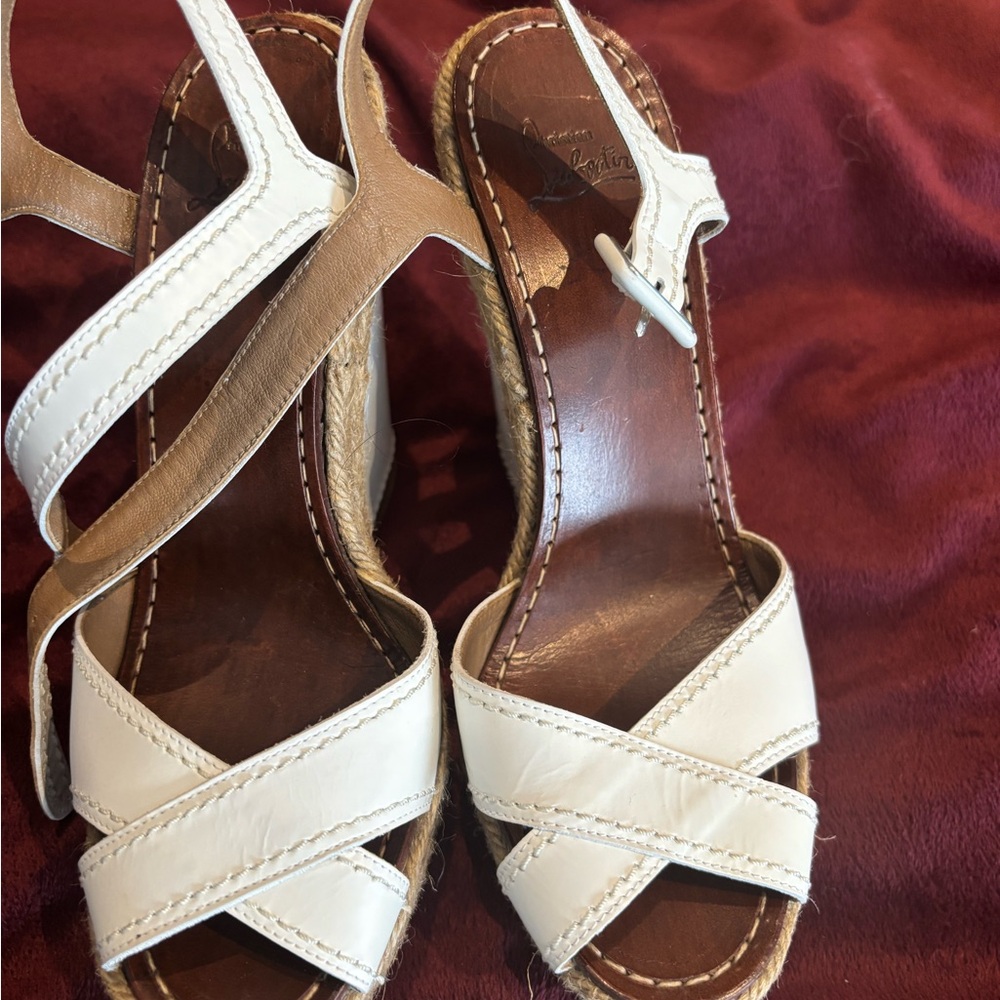 💞AUTHENTIC Christian Louboutin White and Brown Espadrilles Sandals Design EUC